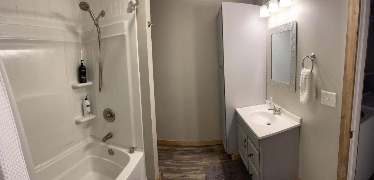 Modern Farmhouse 3 Bed, 2 Bath Apartment, Sleeps 7, Lots Of Space, Steps To Downtown, Honeywell & Eagles Theater Wabash Exterior foto